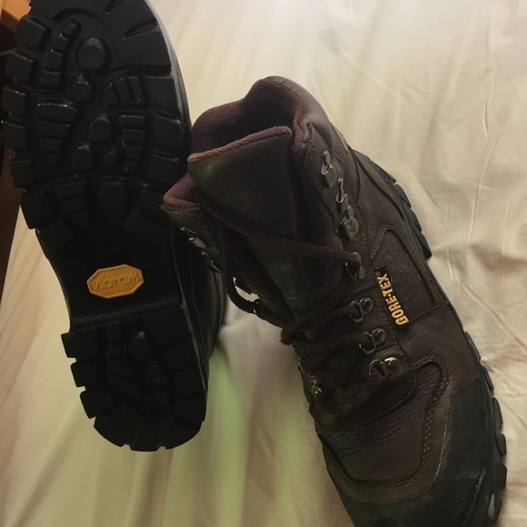 Cabelas boots - Picture 6 of 8